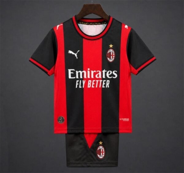 00333-4-19b07f-1.jpg AC Mailand 26/27 Heim Trikot (Kinder · Spielerversion)