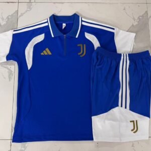 1a94dcb6-9550c1-2.jpg Juventus Polo blaues Trainingsset 26/27 – Kinder (Trikot + Hose)