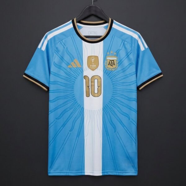 6cdcba56f5d58895e5080205-f08b39-1.jpg Argentinien Messi Abschieds-Edition Trikot 2026/27 (WM-Wappen)