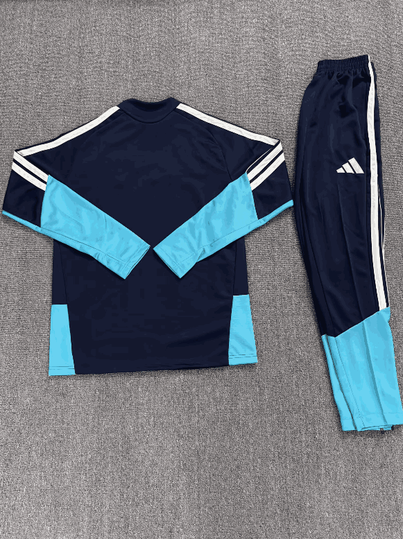 7c950968-66b0-4a58-b2d5-52115a3f9f66-1-85a901-1.png Como 26/27 training Trainingsanzug