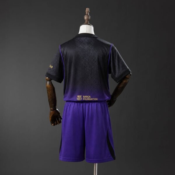 7dcf9d70_-230a0c-1.jpg FC Barcelona Auswärtstrikot 26/27 - Kinder (Trikot + Hose)