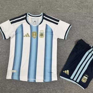888880-1-c2273b-1.jpg Argentinien 26/27 Heim Trikot (Kinder · Spielerversion)