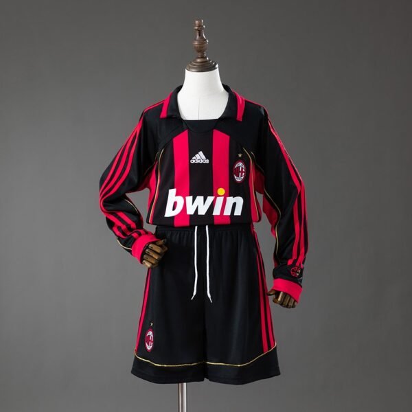 9493a8ec-1.jpg AC Mailand Retro Heimtrikot 06/07 - Kinder (Langarmtrikot + Shorts)