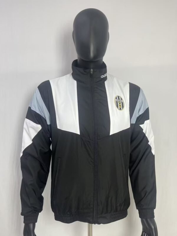 AAE912458B41F4604D425D5A8273628C-dba60d-1.jpg Juventus 26/27 Trikot