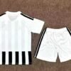Juventus Heimtrikot 2627 - Kinder (Trikot+Hose)