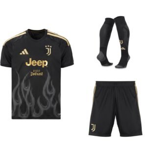 EB7F483B9A352B652DC98CB3FF1DD03D-6ef2f4-scaled-1.jpg Juventus 26/27 Drittes Trikot