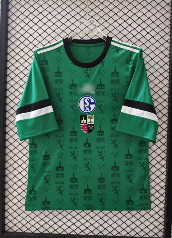 O1CN01DfaQEhJPSlK2b8O1_2219808175908-0-cib.jpg Saudi-Arabien Sondertrikot 26/27