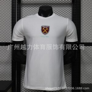 West Ham United Freizeit-T-Shirt 26/27