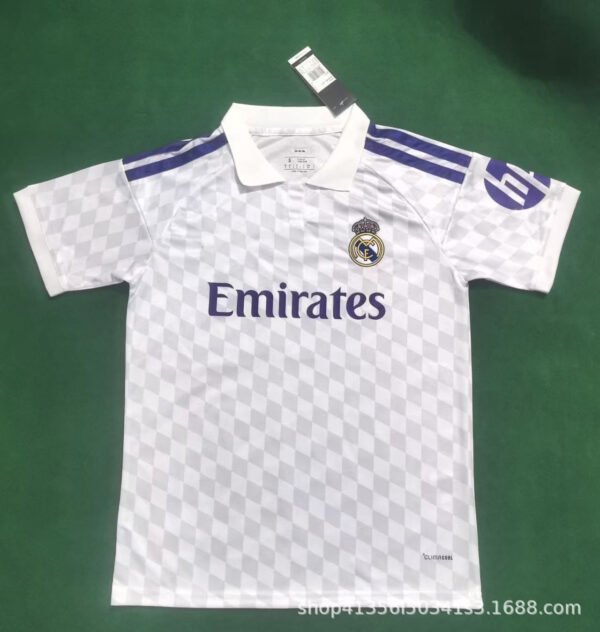 O1CN01ELPyThc2JXJ2b8HE_2220422451338-0-cib.jpg Real Madrid Heimtrikot 27/28