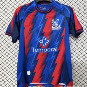 O1CN01NSqTVzQBNvF21svx_2215231259661-0-cib.jpg Crystal Palace Sondertrikot 26/27
