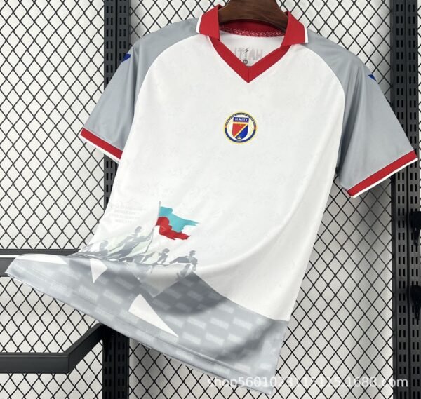 O1CN01RnNdQd2AkR7Ir3VKV_2218442578241-0-cib.jpg Haiti Heimtrikot 2026