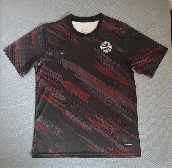 O1CN01jw5cTM1gasIUlTZAx_2219422544159-0-cib.jpg FC Bayern München Vorturnier-Shirt 25/26