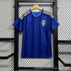O1CN01kX2f9d2AkR7DEOpGP_2218442578241-0-cib.jpg Schweden Auswärtstrikot 2026