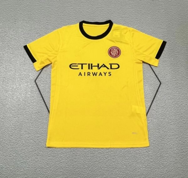 O1CN01vRZLru1Y6AtjIjZGy_2222264623009-0-cib.jpg Girona FC Sondertrikot 25/26