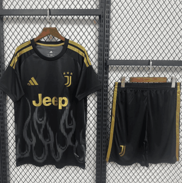 QQ20260905-153924-1-a78f1e-1.png Juventus Drittes Trikot 2026/27 (Trikot+Hose)
