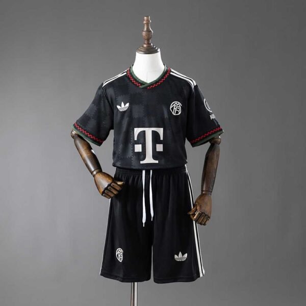 b0827680-1.jpg FC Bayern München Ausweichtrikot 25/26 - Kinder