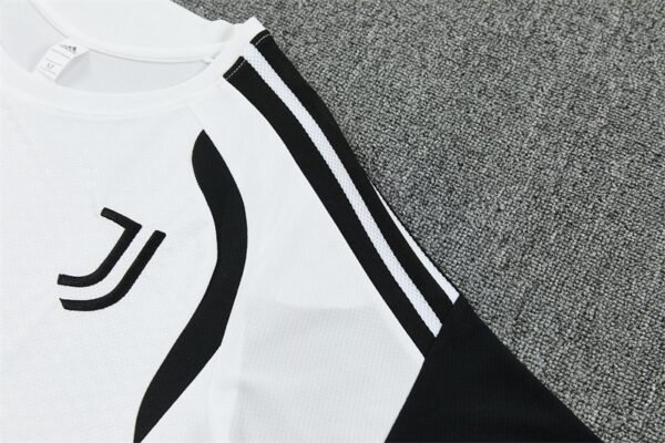 b3a9eaaf-a465c7-1.jpg Juventus 26/27 Trikot