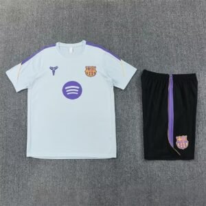 c5385a94-469efa-1.jpg FC Barcelona weißes Trainingstrikot 26/27 – Kinder (Trikot + Shorts)