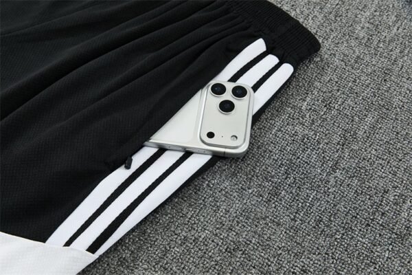 e6de4b5f-a1b1e9-1.jpg Juventus 26/27 Trikot